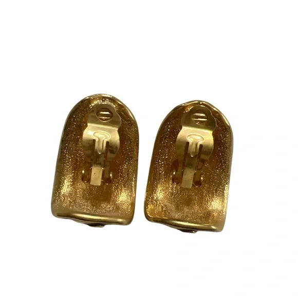 Vintage 80’s Neiman Marcus leopard print enamel clip earrings - Picture 2 of 3